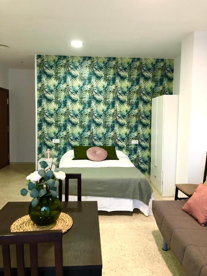 Apartamento Con Piscina En Ciudad Jardin Малага Екстер'єр фото
