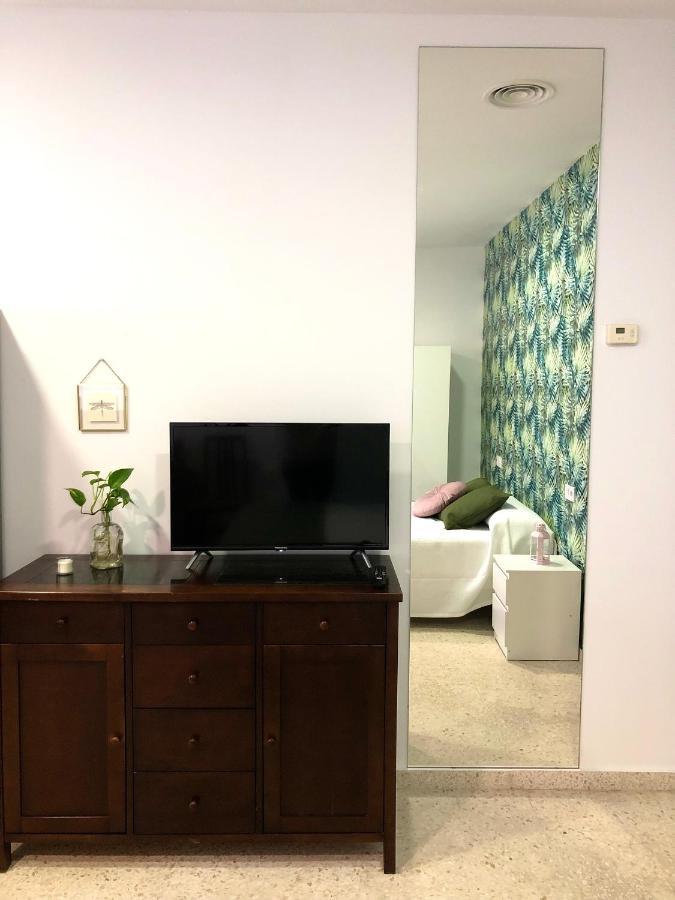 Apartamento Con Piscina En Ciudad Jardin Малага Екстер'єр фото